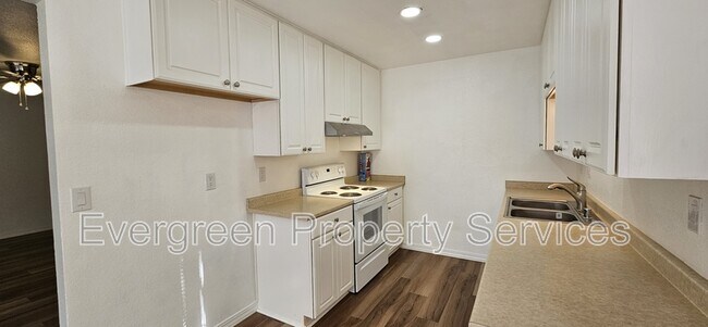 Foto del edificio - 4184 Oro Ln