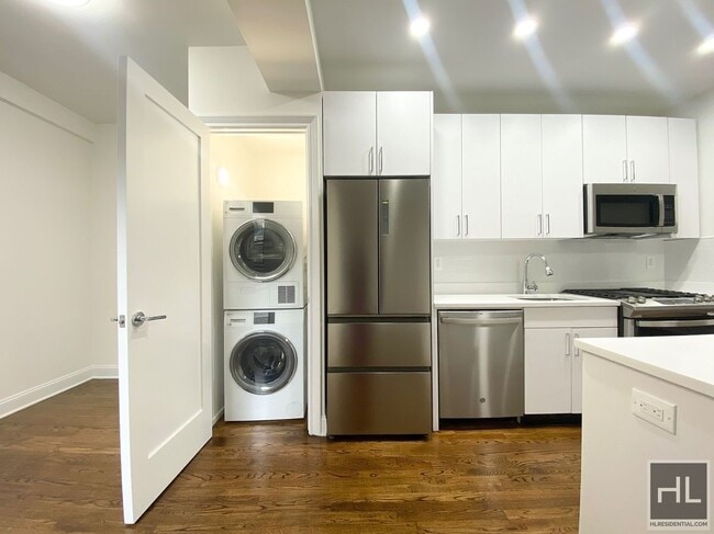 Foto del edificio - WEST 68 STREET