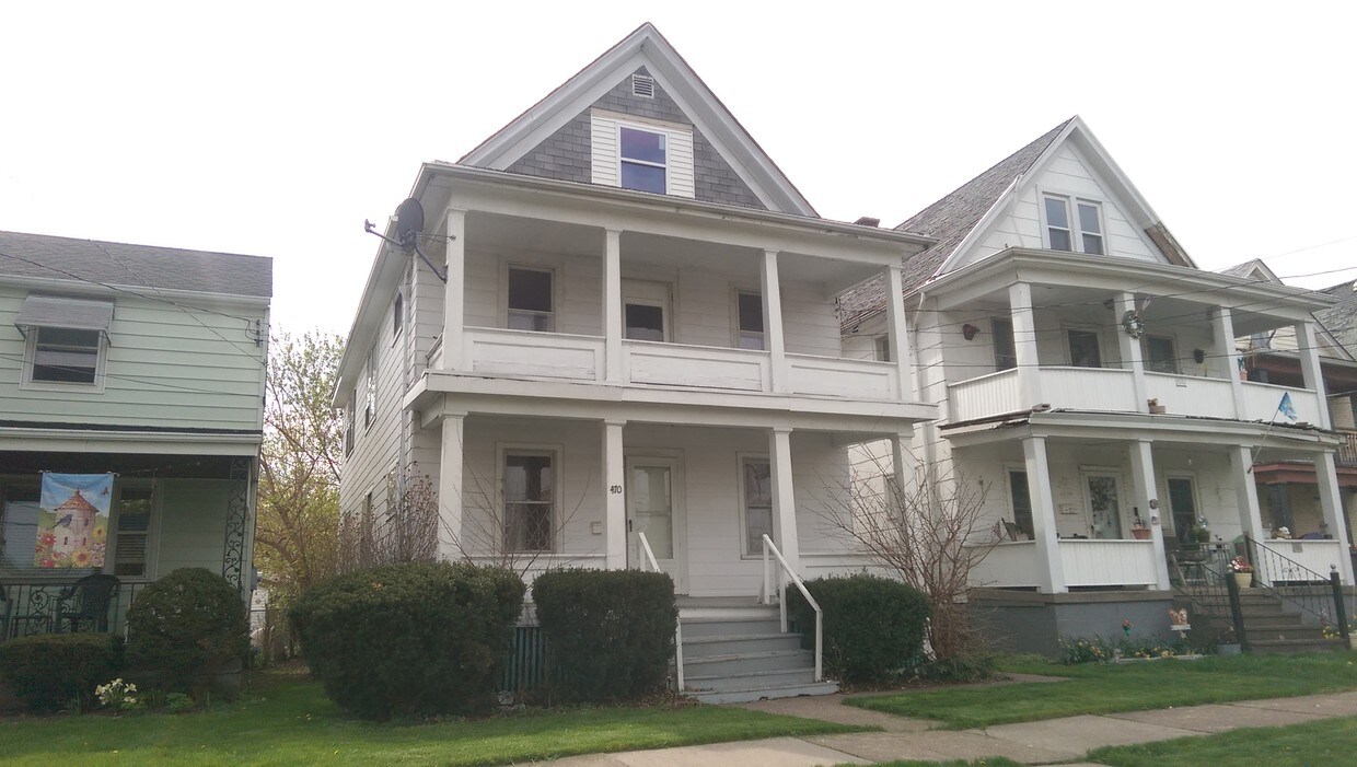 Front of Property - 470 18th St