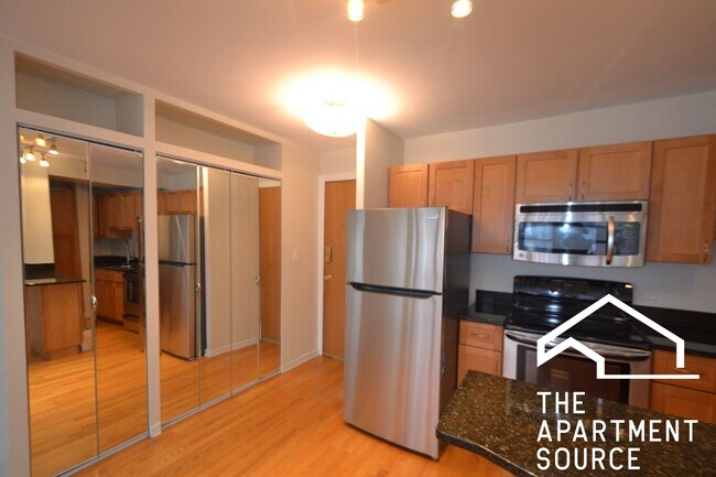 Building Photo - 4180 N Marine Dr