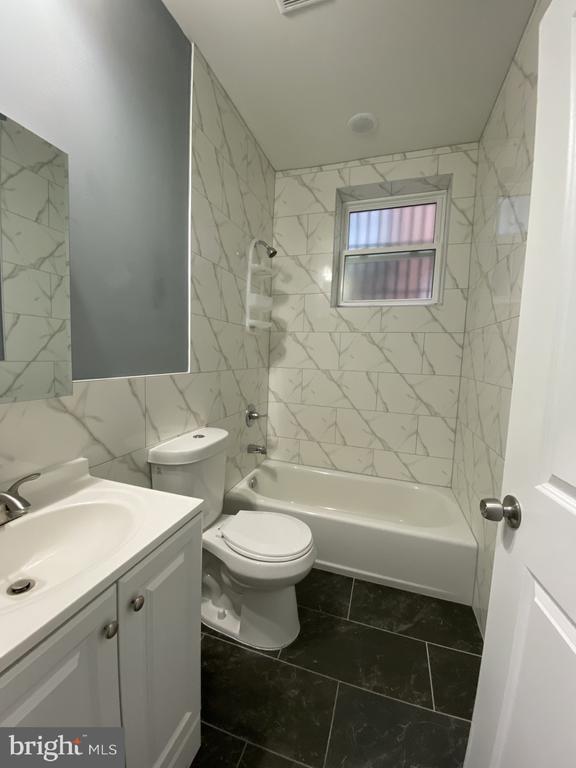 Building Photo - 1619 Harrison St