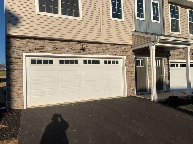 Foto del edificio - 1855 Shady Ln