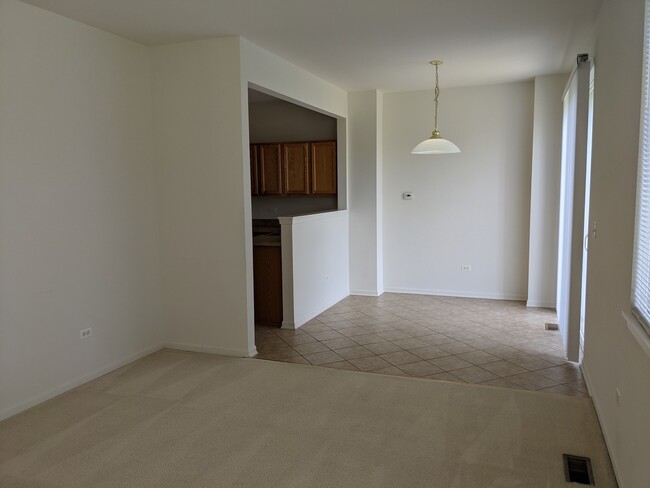 Building Photo - 600 Legend Ln
