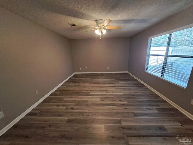 Foto del edificio - 2301 W Michigan Ave