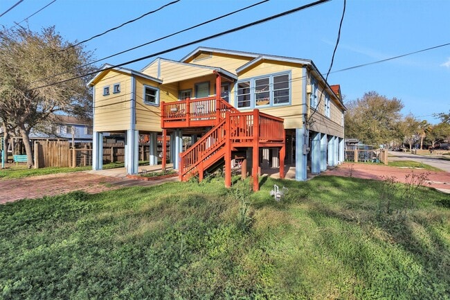 Building Photo - 631 Clear Lake Rd