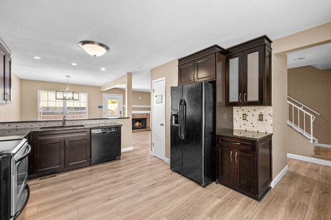 Building Photo - Gorgeous home by Sloans Lake!