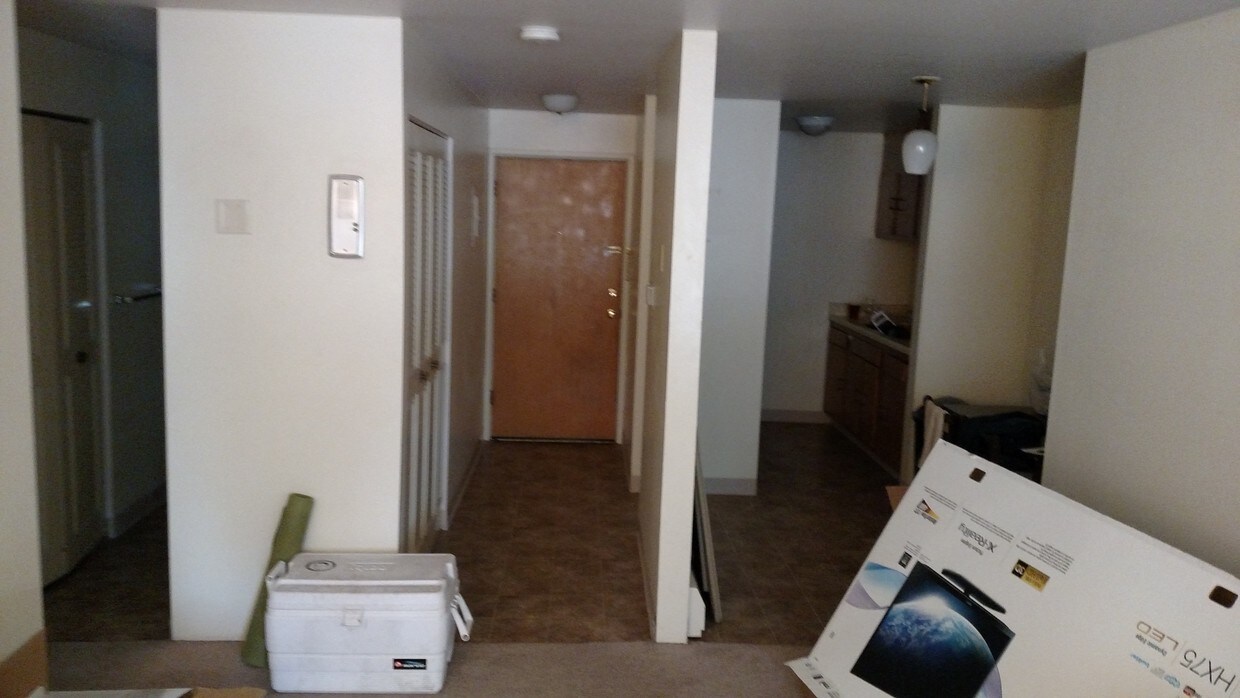 Primary Photo - 207 Mathews St