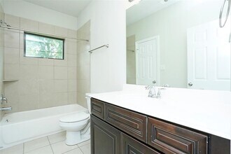 Building Photo - 990 Grenshaw St