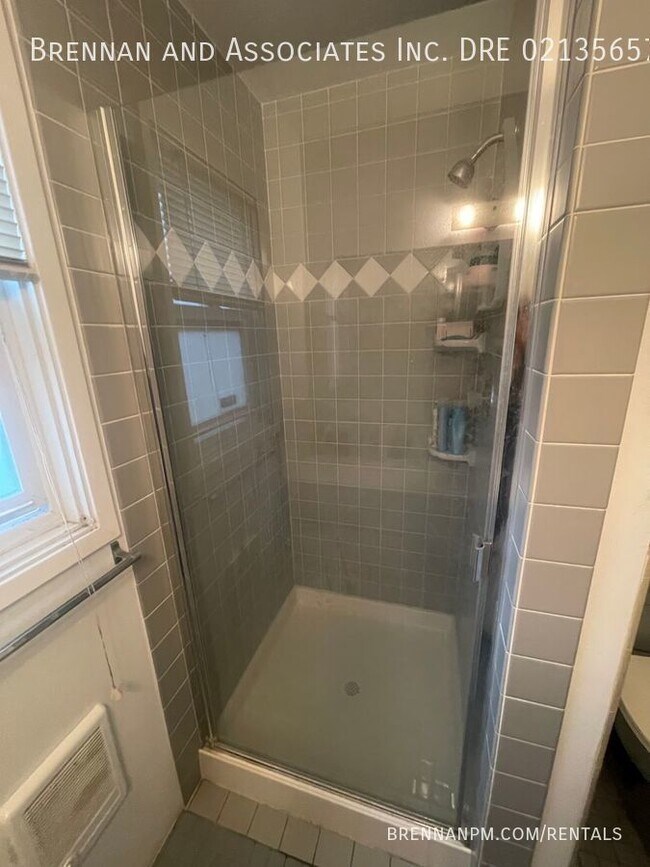 Foto del edificio - 5932 Alleghany St