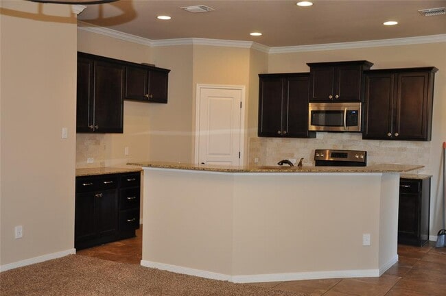 Building Photo - 5603 Drury Ln