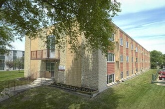 Building Photo - 1045 Munroe Ave