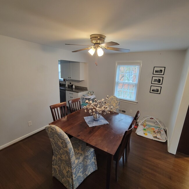 Foto del edificio - 5306 W Franklin St