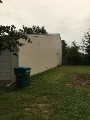 Side - 704 Valley Rd