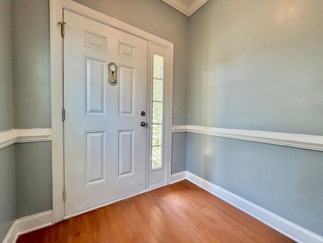 Foto del edificio - Spacious 3BR/2.5BA Home on Quiet Cul-de-Sac in Knightdale's Churchill Community