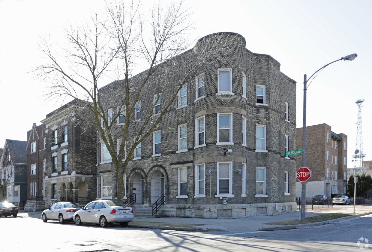 Foto principal - 1919-1933 W Kilbourn Ave