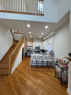 Foto del edificio - 1657 W Wrightwood Ave