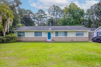 Building Photo - 28 Silverstone Cir