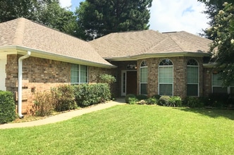 Building Photo - 419 Northwest Dr