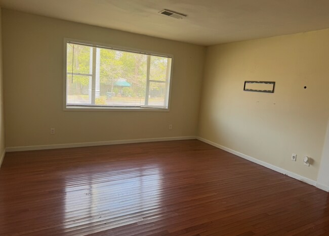 Foto del edificio - 201 70th St S