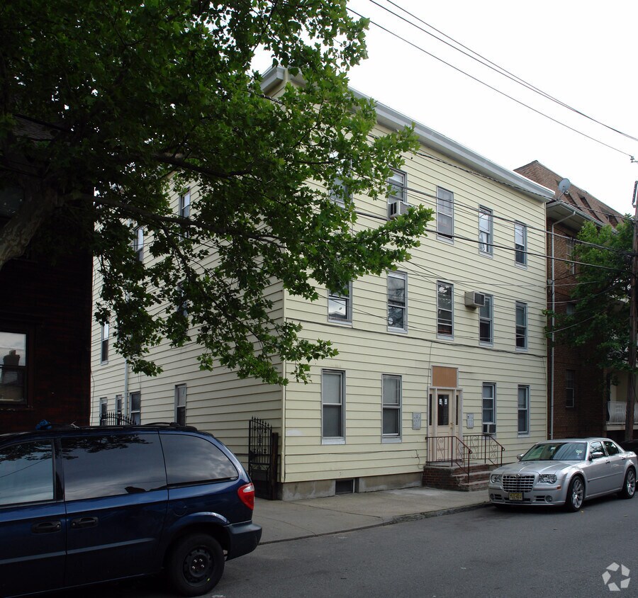 Primary Photo - 23-25 Paterson St