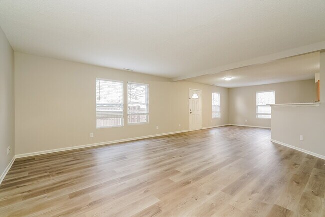 Foto del edificio - 3446 Brandenburg Blvd