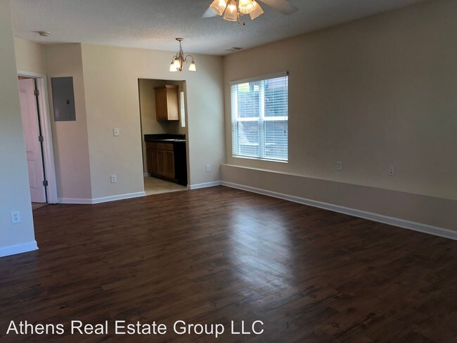 Building Photo - 3 br, 3 bath House - 249 Fern Ridge Court