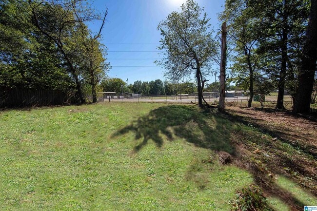Building Photo - 2392 Zinnia Dr