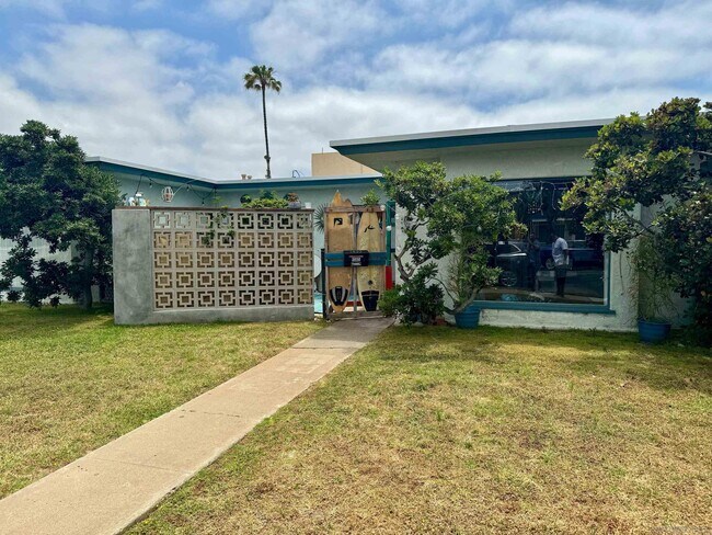 Building Photo - 1433 Sunset Cliffs Blvd