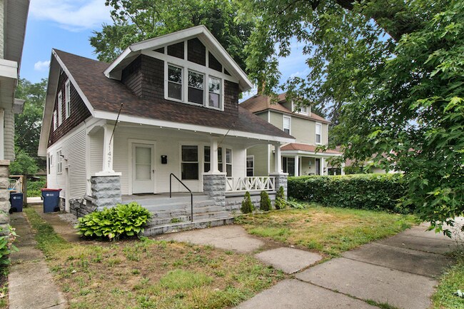 Building Photo - 1421 Sherman St SE