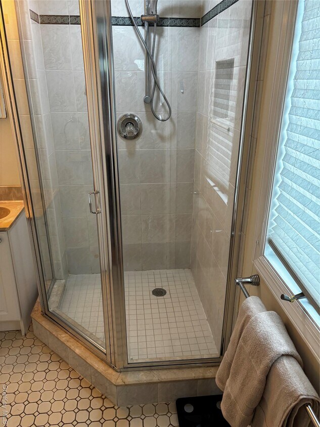 Building Photo - 41 Old Army Rd