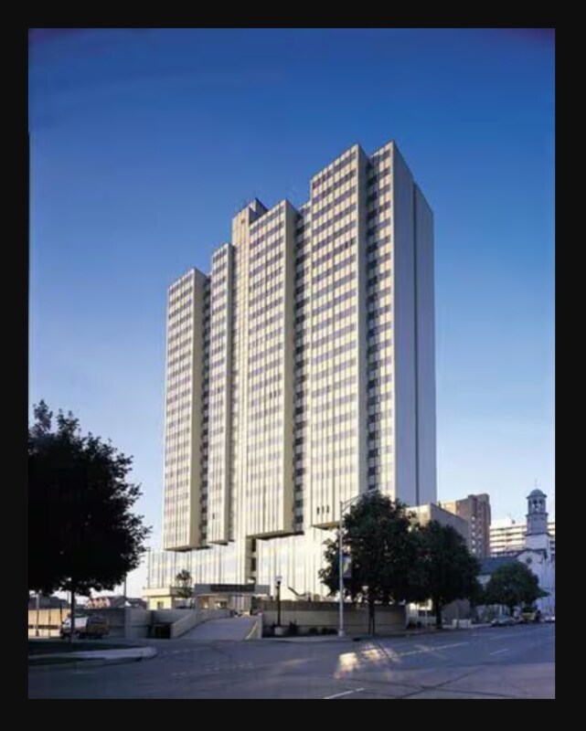 Building Photo - 301 Chestnut St