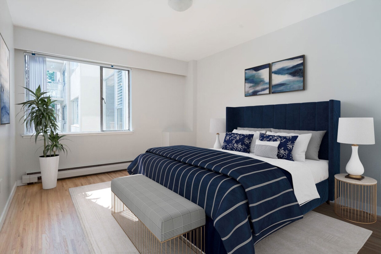 Building Photo - Hollies