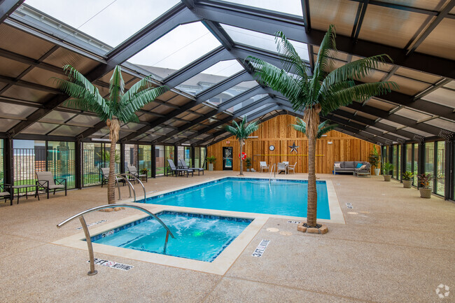 The Palm Pavilion - Indoor Heated Pool w/ Hot Tub - The Retreat at Grand Prairie