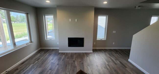 Foto del edificio - Modern 3 bed 2.5 bath twinhome in South Bismarck