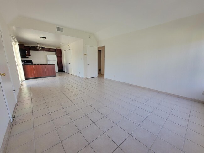 Foto del edificio - 4188 Rainbow Terrace