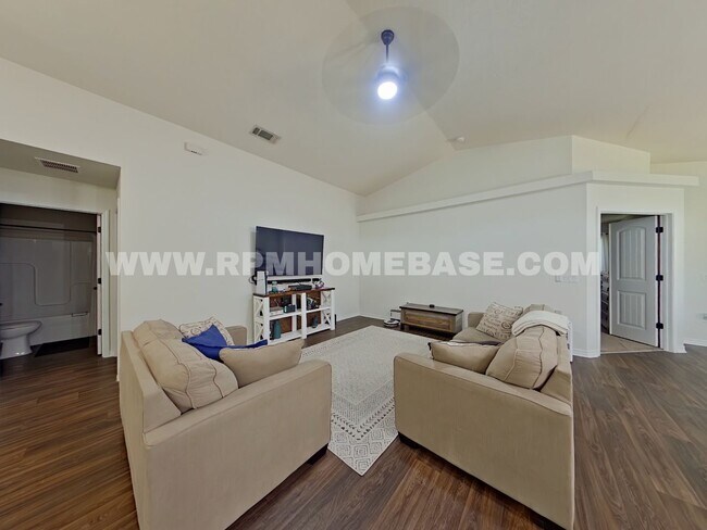 Foto del edificio - Coming Soon – Beautiful Rental Home in Cre...