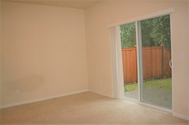 Building Photo - 7870 148th Ct NE
