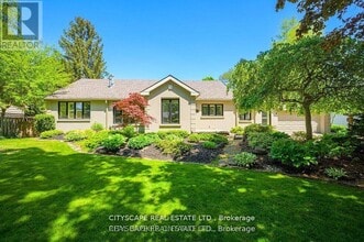 Building Photo - 885 Long Dr