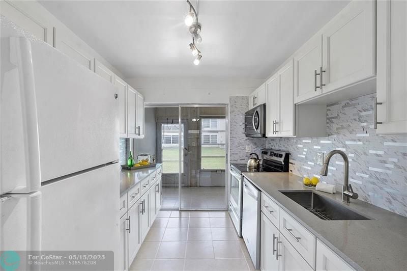 Primary Photo - 7500 NW 5th Ct