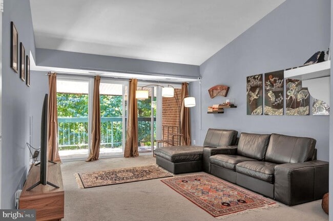 Building Photo - 11815 Breton Ct