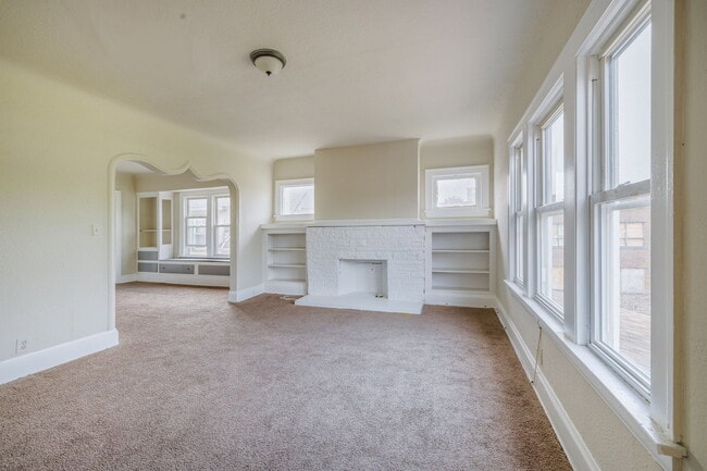 Building Photo - 3691 E 116th St