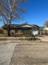 Building Photo - 650 Corsicana Ave