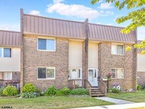 Building Photo - 801 Dudley Ct
