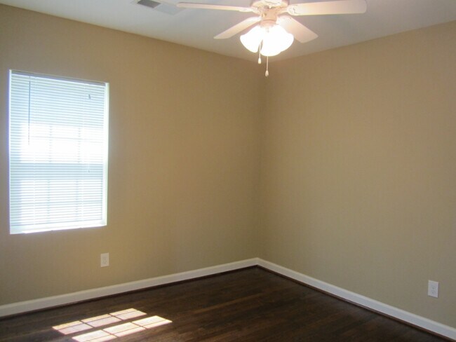 Foto del edificio - 609 63rd St S