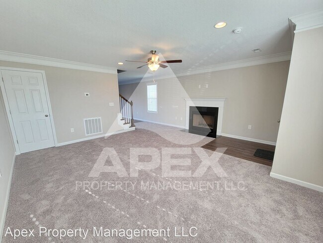 Building Photo - 3 br, 2.5 bath House - 1201 Sky Top Lane