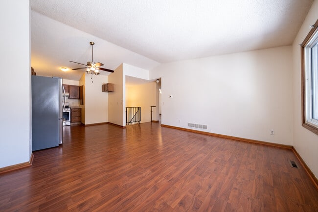 Building Photo - 9540 Grey Widgeon Pl