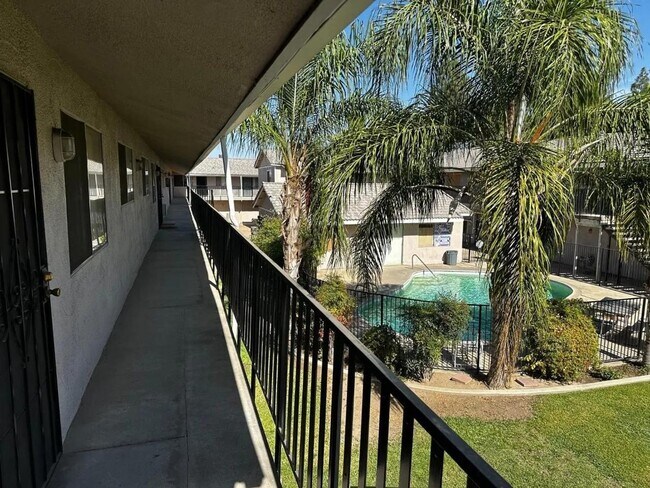 Building Photo - Blue Haven Apartments