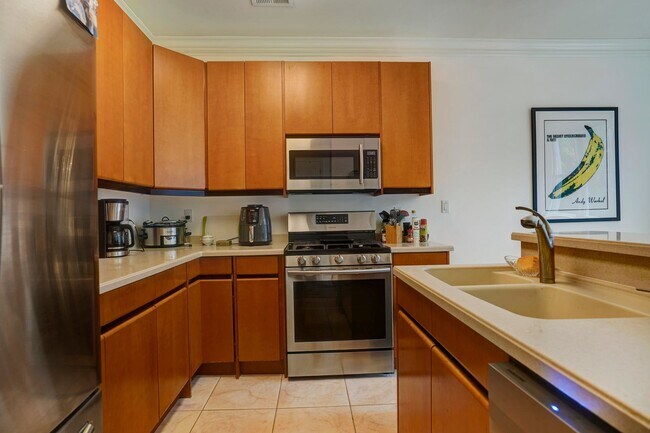 Foto del edificio - 345 Oswego Ct