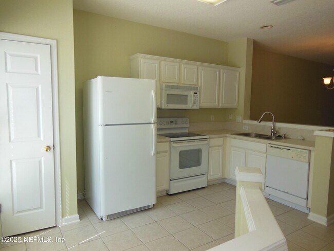 Foto del edificio - 3483 Lone Tree Ln