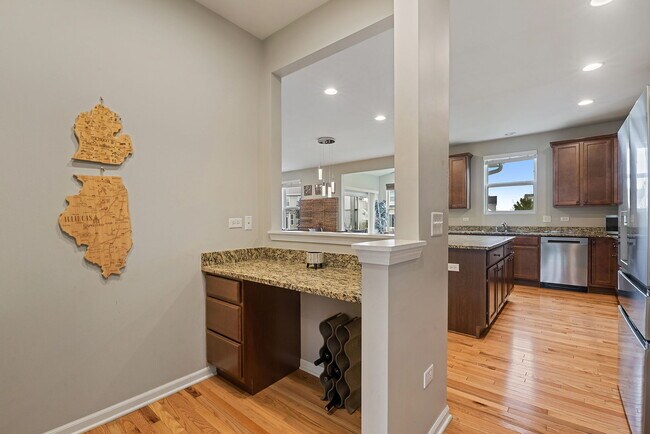 Foto del edificio - 4319 Silver Bell Ct